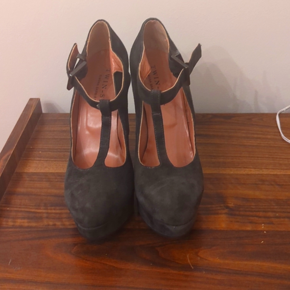 Twin+Set Simona Barbieri Grey Suede T-strap Pumps